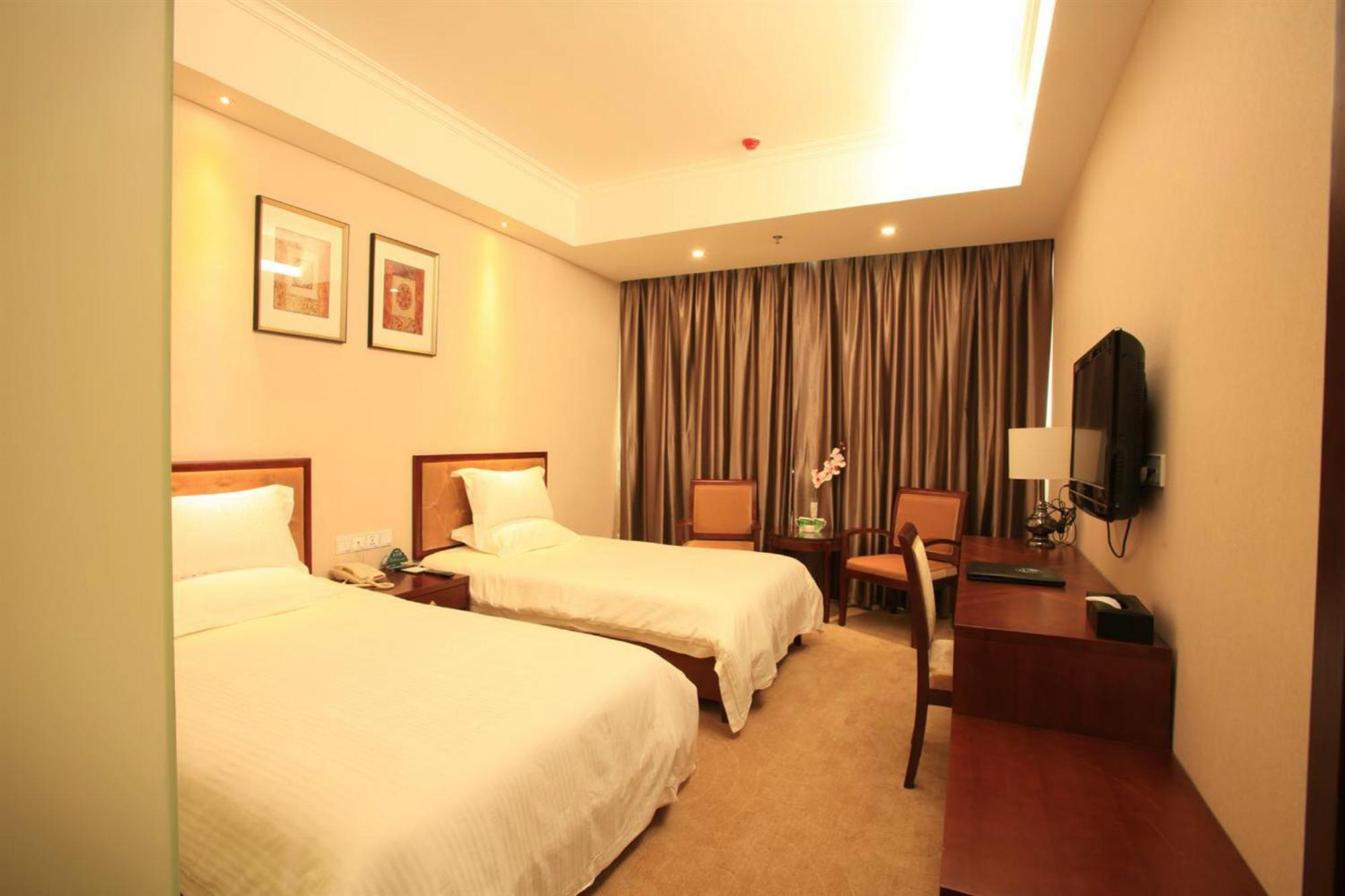 Greentree Inn Beijing Daxing Huangcun Qingyuan Road Metro Station Express Hotel ภายนอก รูปภาพ