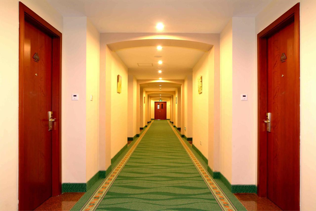 Greentree Inn Beijing Daxing Huangcun Qingyuan Road Metro Station Express Hotel ภายนอก รูปภาพ